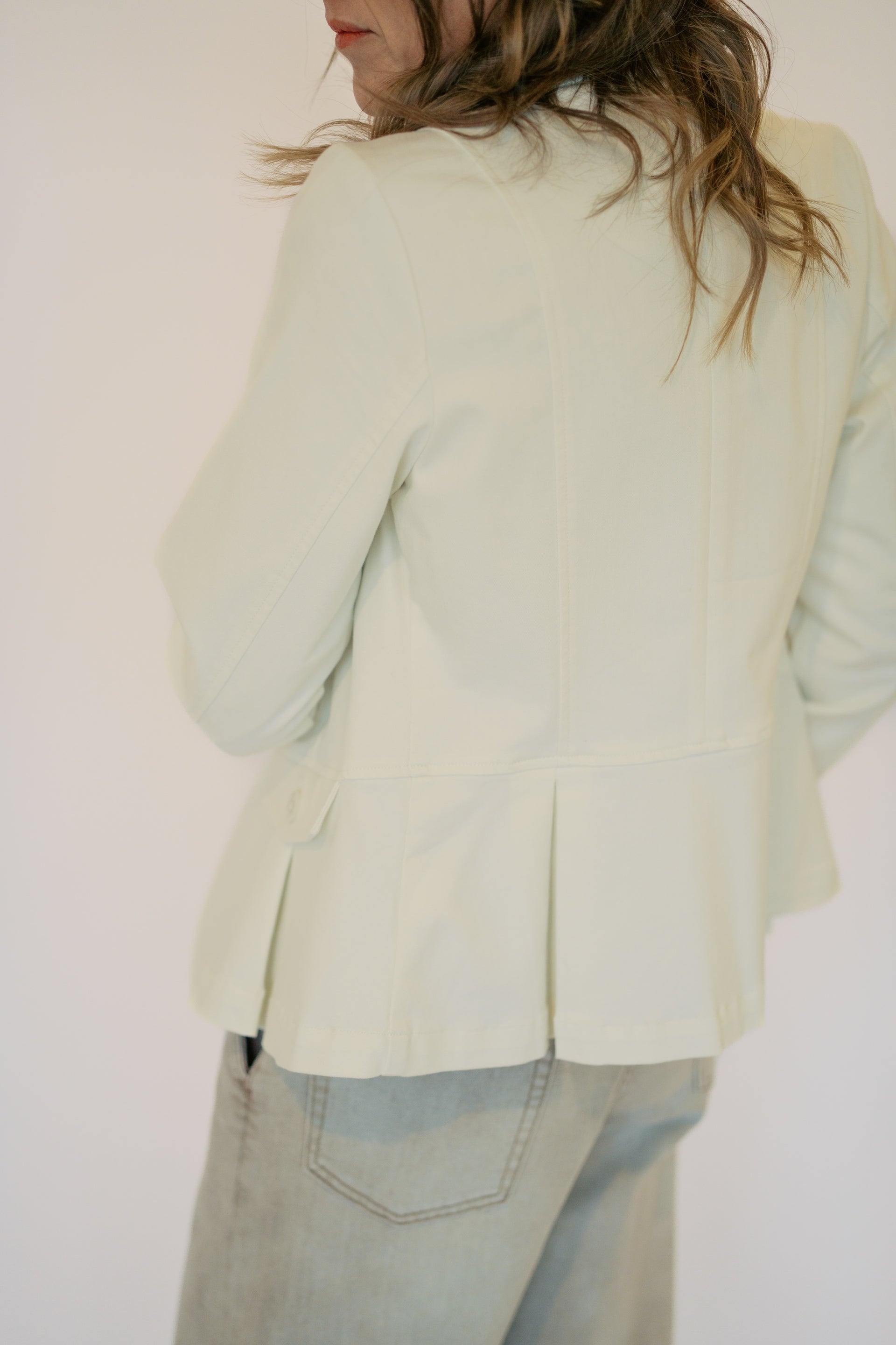 AUGUST BLAZER