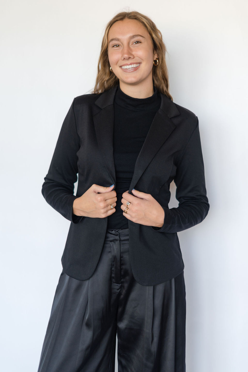 KATE GWEN BLAZER-BLACK