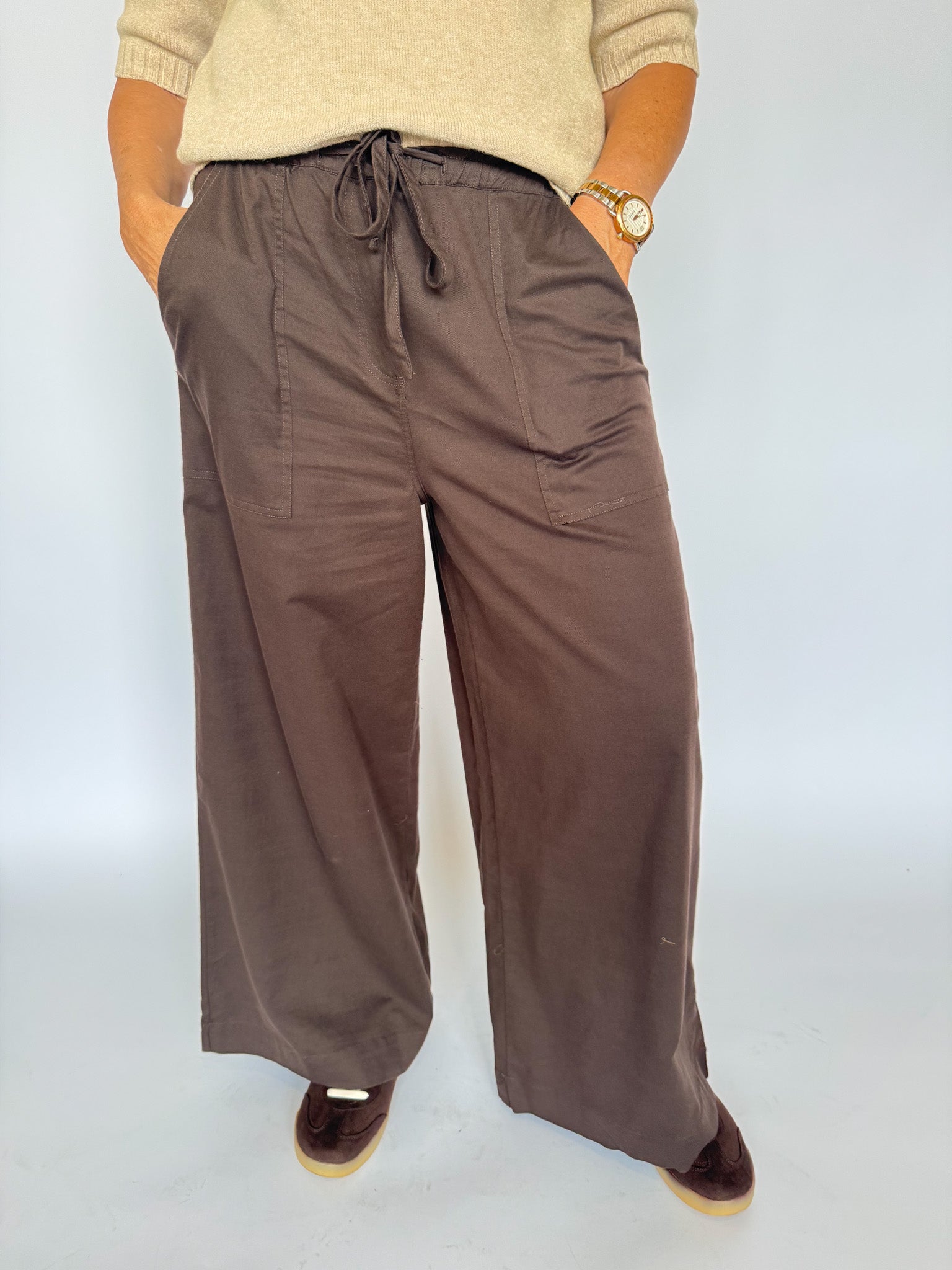 LILLIANA TROUSER-BROWN