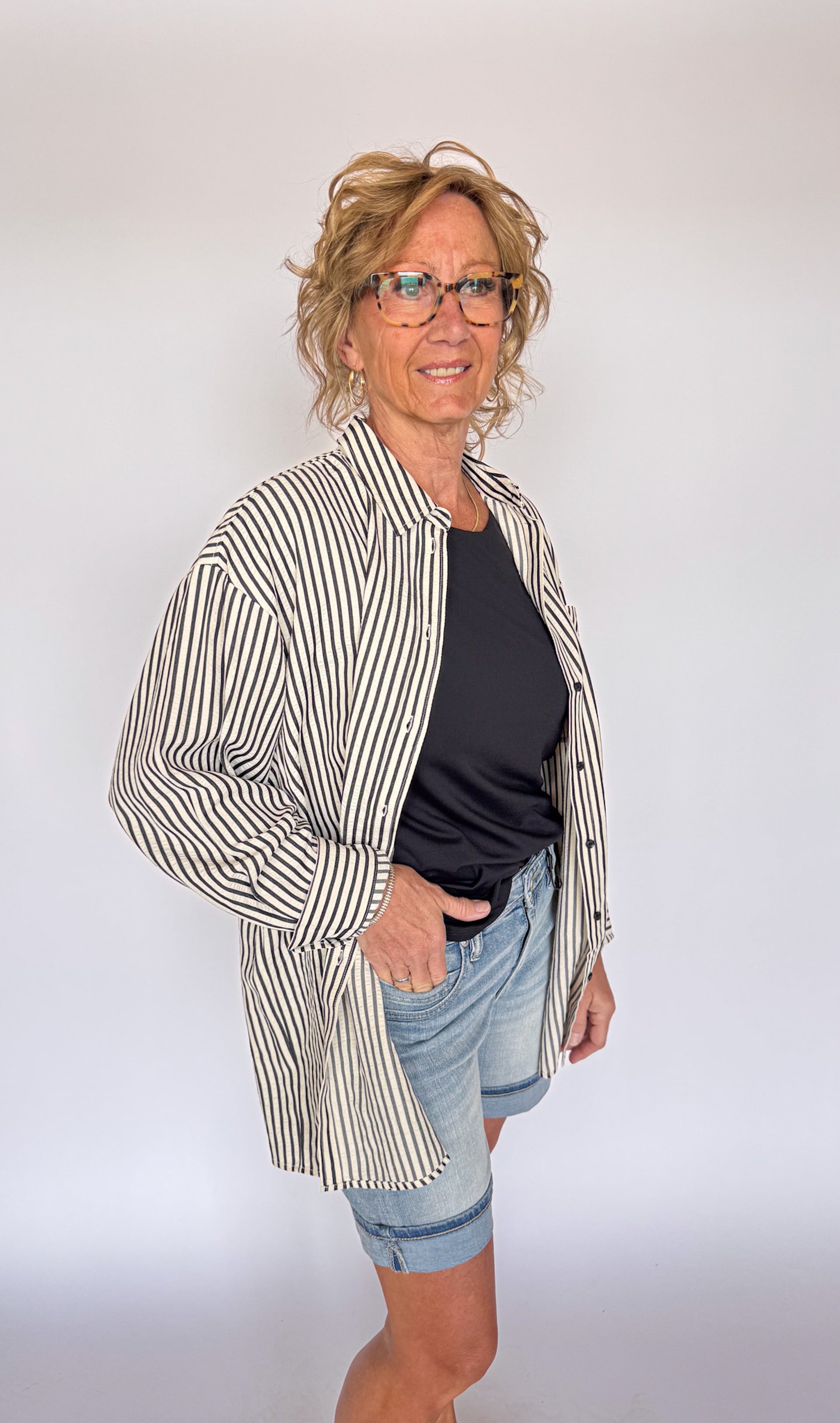 ESTRA OVERSIZED SHIRT