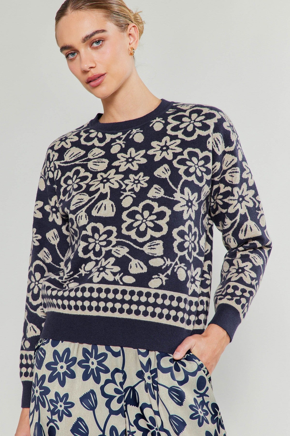 FLORAL PULL OVER L/S SWEATER-BLUE MULTI