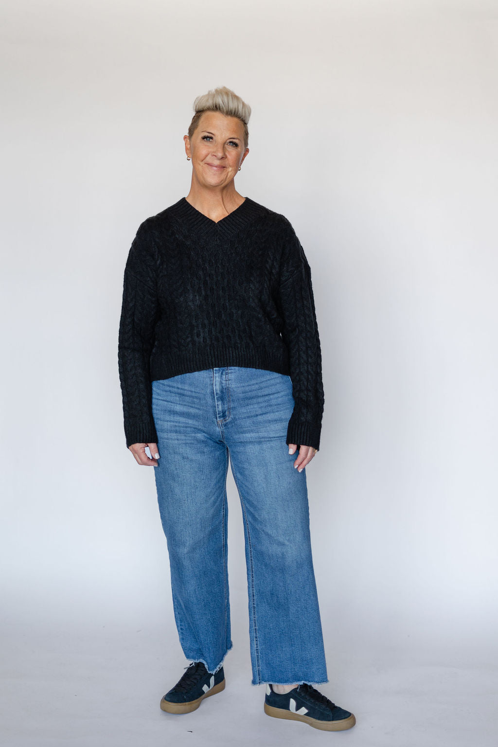 LEONA PULLOVER SWEATER-BLACK