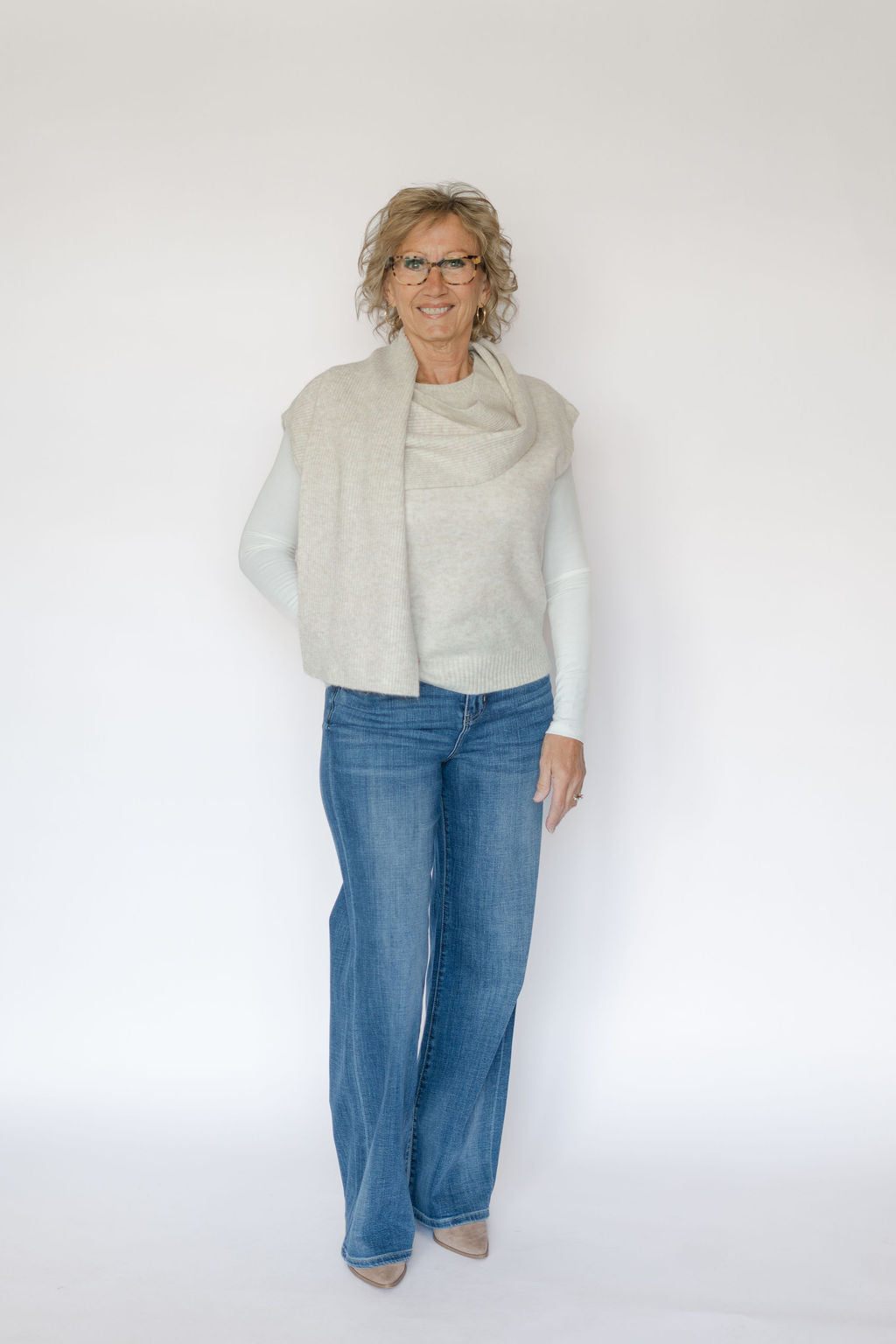 PIPER SWEATER VEST-OATMEAL