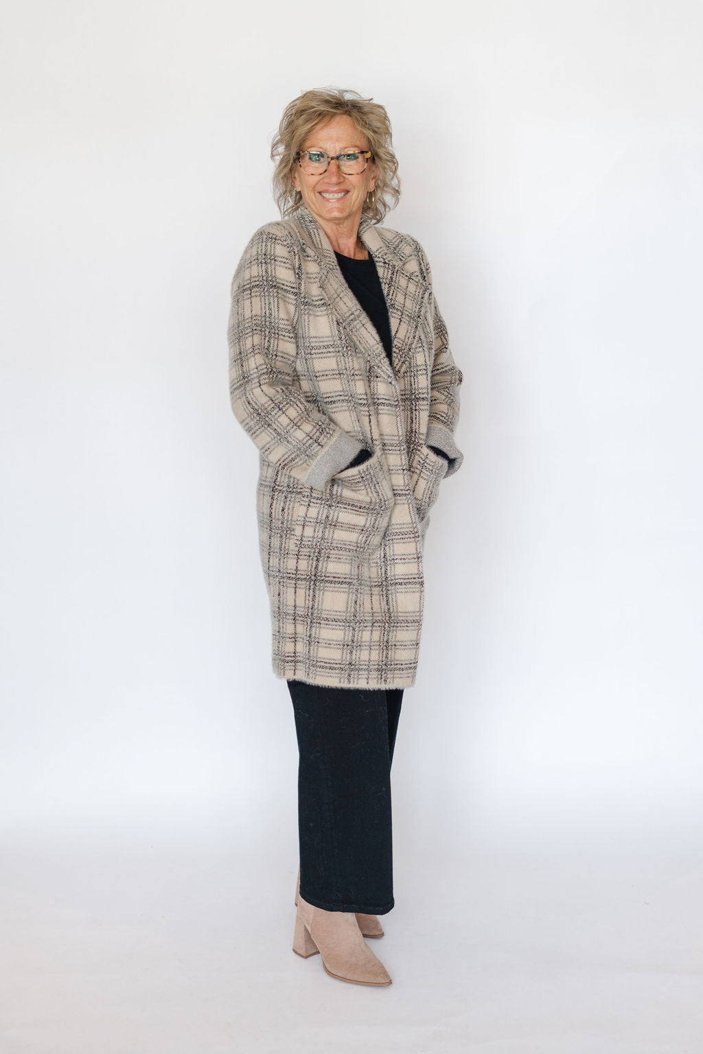 SAVANNAH COATIGAN-BEIGE PLAID